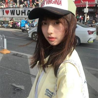 彼女